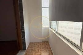 Bright 2 bedroom apartment with sea and mountain views