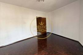 Bright 2 bedroom apartment with sea and mountain views