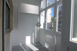 Renovated T2 Apartment in Oeiras