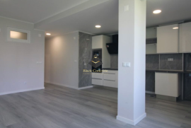 Renovated T2 Apartment in Oeiras