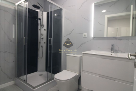 Renovated T2 Apartment in Oeiras