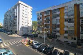 Renovated T2 Apartment in Oeiras