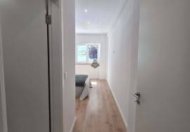 Renovated T2 with 2 bathrooms in Benfica