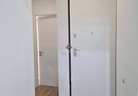 Renovated T2 with 2 bathrooms in Benfica