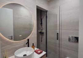 Renovated T2 with 2 bathrooms in Benfica