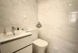 Renovated Apartment in Alenquer
