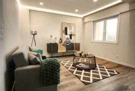 Renovated T3 Apartment in Benfica