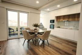 Renovated T3 Apartment in Benfica