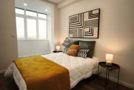 Renovated T3 Apartment in Benfica