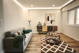 Renovated T3 Apartment in Benfica