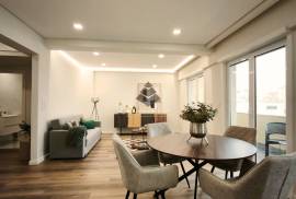 Renovated T3 Apartment in Benfica