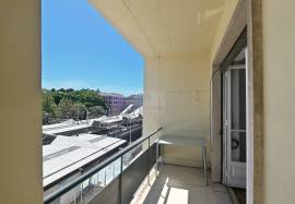 2 Bedroom Apartment | For remodeling | Alvalade