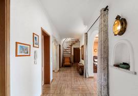 Santa Bárbara de Nexe – south-facing 4-bedroom villa with ocean views