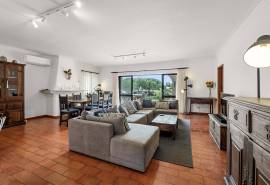 Tranquil 3-bedroom villa on large private plot close to Carvoeiro