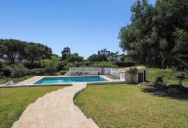 Tranquil 3-bedroom villa on large private plot close to Carvoeiro
