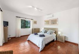 Tranquil 3-bedroom villa on large private plot close to Carvoeiro