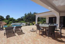 Tranquil 3-bedroom villa on large private plot close to Carvoeiro