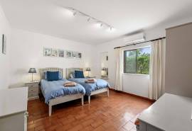 Tranquil 3-bedroom villa on large private plot close to Carvoeiro