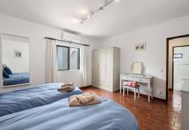 Tranquil 3-bedroom villa on large private plot close to Carvoeiro
