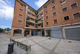 Open-plan commercial premises with shop window in Rekalde, with 3m façade (Bilbao)