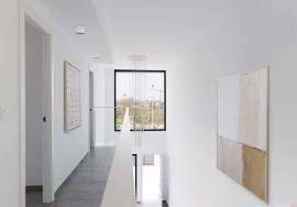 Excellent brand new villa