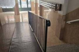 Spacious 4-bedroom apartment with balcony and unobstructed views in Callosa de Segura