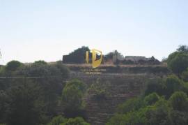 Land with 647.025m2 with possibility to make villa of 300 m2 +30 m2 of garage or a rural tourism with 2000 m2 in Castro Marim