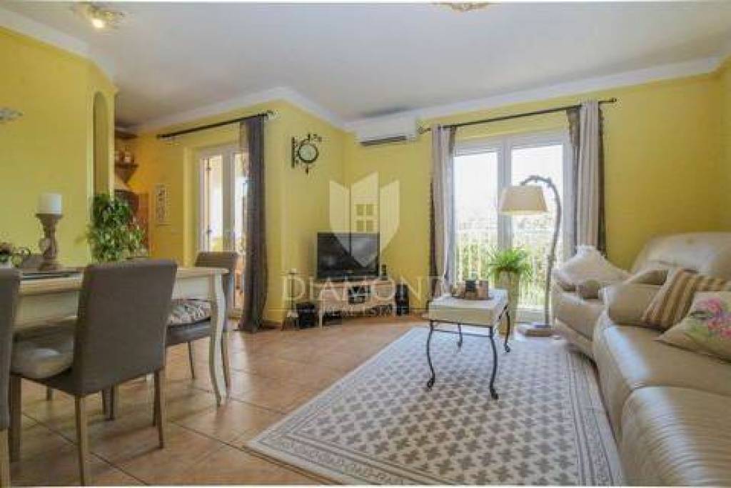 Novigrad surroundings, nice apartment on the ground floor