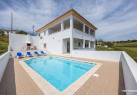 Villa With Panoramic Views Close To The Ocean