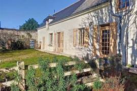 Superb farmhouse 18th century Longère with Gîte in the wine-growing Sologne