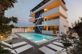 Fantastic hotel with a pool, Zadar