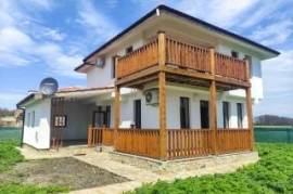 House with 2 bedrooms, 3 bathrooms, 5 km from the sea (