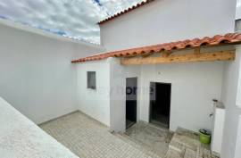 2 bedroom villa and 1 bedroom apartment in Barril