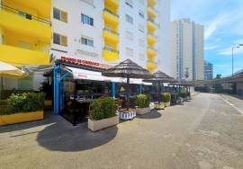 Restaurant in operation Located in Praia da Rocha