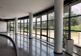 Commercial Building with Offices and Services, Carnaxide, Lisbon