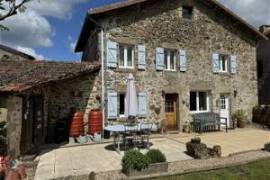 HAUTE VIENNE - Stunningly presented fully renovated 5 bedroom stone house