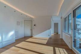 Four Room Apartment - Bolzano-Gries/San Quirino. Exclusive top floor apartment with roof terrace!