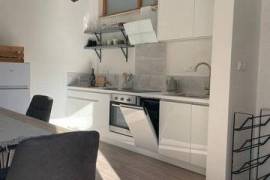 Equipped and furnished flat in the city centre