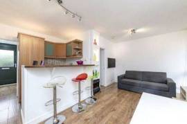 1 bedroom flat/apartment in Warwick Crescent, Little Venice, W2
