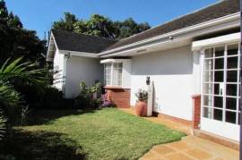 Gorgeous 1 bedroom cottage in the northern suburbs