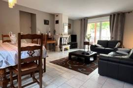 €215500 - Pretty 3 Bedroom House with Swimming Pool and Beautiful Gardens