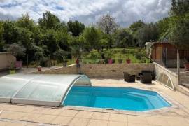 €215500 - Pretty 3 Bedroom House with Swimming Pool and Beautiful Gardens
