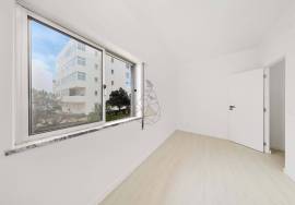 Refurbished 3 bedroom apartment (T2+1), with 101m2, in Portimão