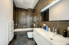 Rue Fosse aux Loups 48, Brussels 1000, Belgium - 2 Bedrooms, 2 Bathrooms - 1,000 EUR / month