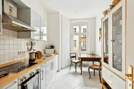 Senefelderstrasse 7, Prenzlauer Berg, Berlin 10437, Germany - 1 Bedrooms, 1 Bathrooms - 870 EUR / month