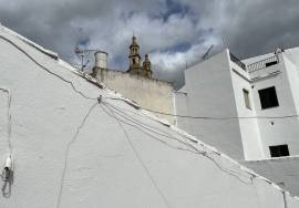 Old and New Traditional Townhouse
