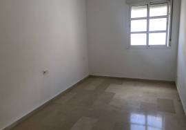 Spacious Bright Apartment