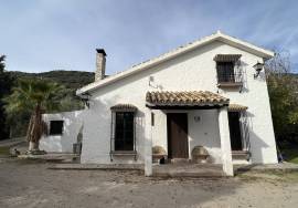 Peaceful Retreat Country Property