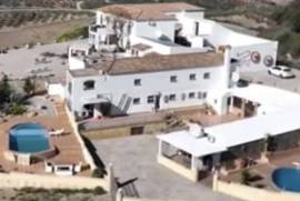 Rancho Navazo Country House
