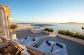 Luxury 3 Bed Villa For Sale in Santorini